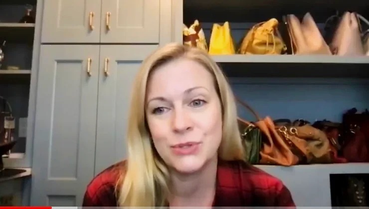 Video snippet from Squats and Margaritas with Melissa Joan Hart!
